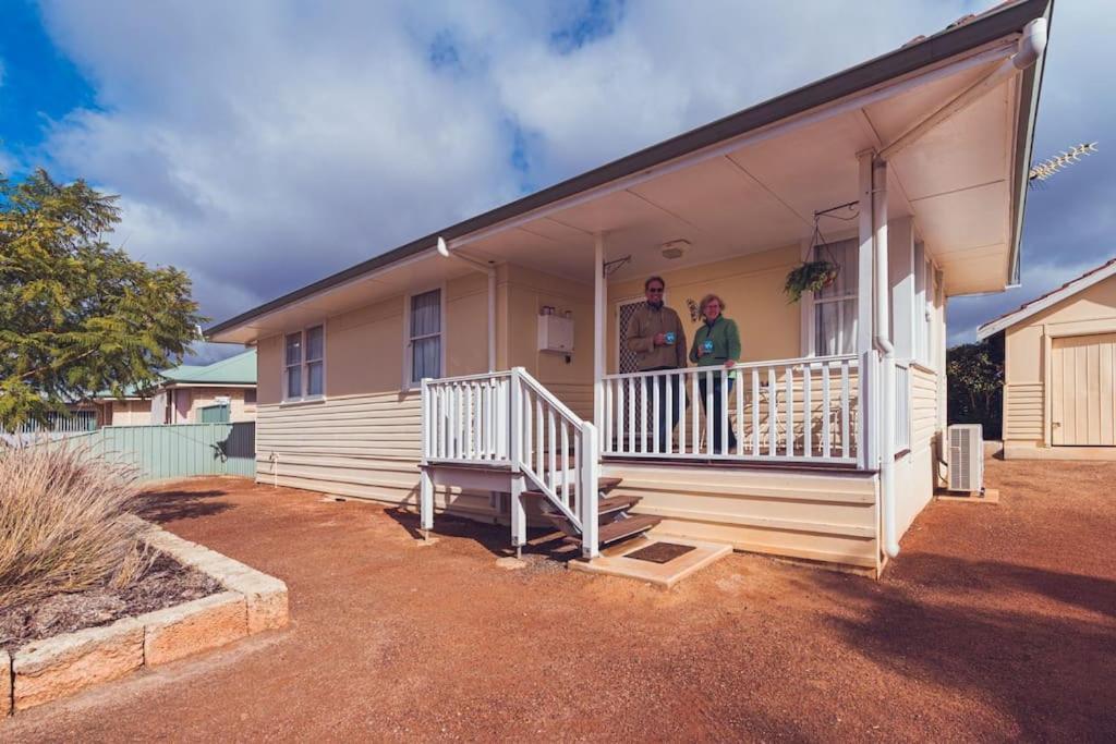 The Cottage - Wave Rock Short Stay Hyden Exterior photo
